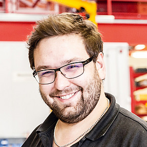 Shipping Department: Frank Weber