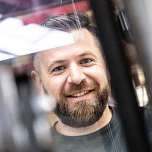 Shipping Department: Georg Baumann