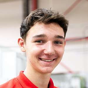 Stagiaire: Ben Daettlaff