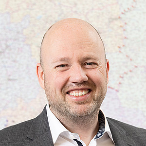 Vertrieb Deutschland: Benjamin Mowwe