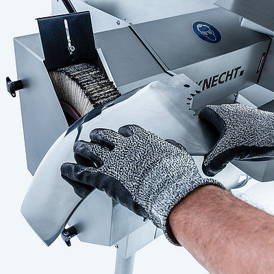 Polishing and deburring Polishing and deburring