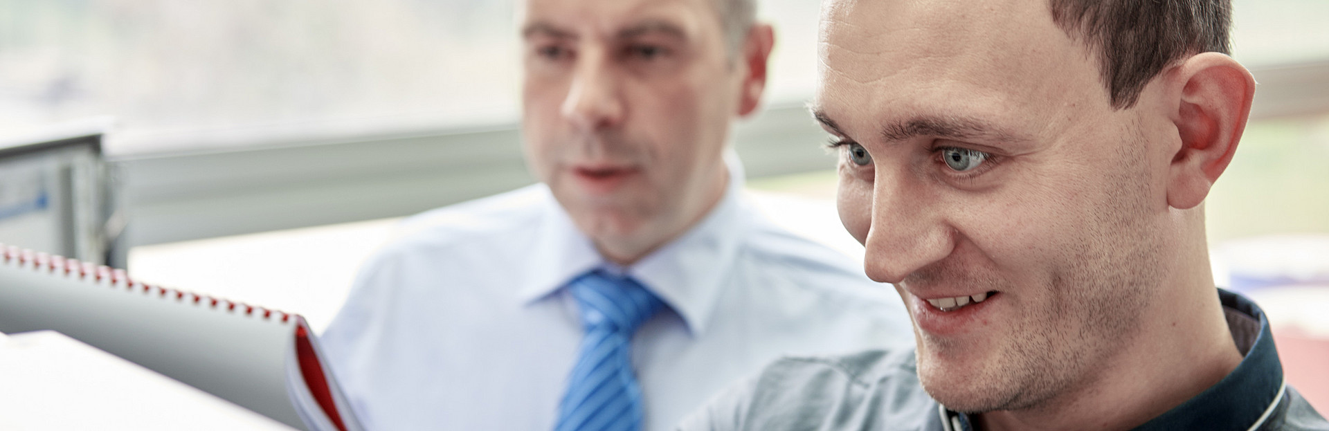 KNECHT Служба поддержки клиентов