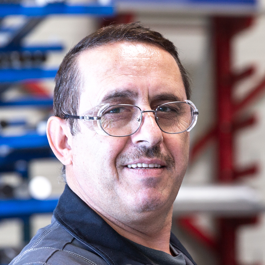 Steel Cutting Service: Ömer Atar