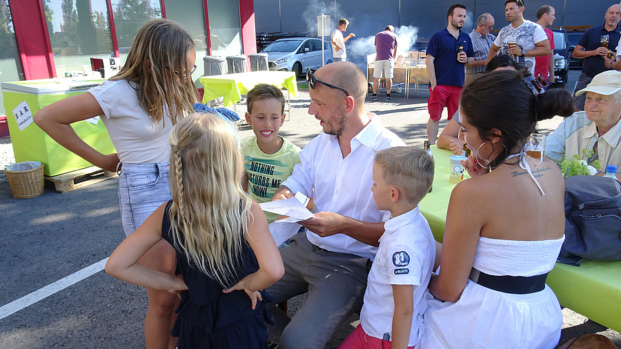 Le directeur de FLEMA, Gerald Graninger, accompagné de sa famille
